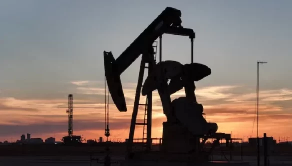 Crude Oil Holds Above $87 as US-Iran Deal Hopes Fade, Hormuz Reopening Remains Uncertain