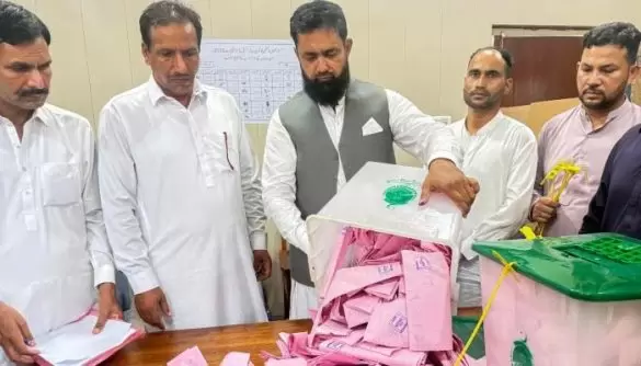 PPP leads in two constituencies as PML-N wins one in third phase of AJK polls