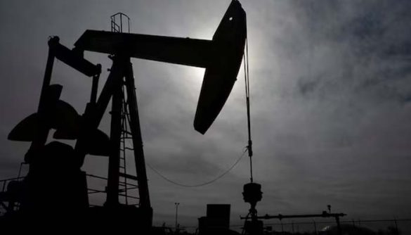 Oil Prices Slip as Weak Demand Outlook Offsets Middle East Supply Risks