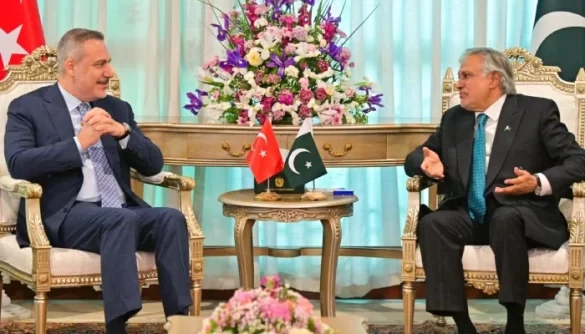 Türkiye Invites Ishaq Dar to Istanbul Meeting With Saudi and Egyptian Foreign Ministers