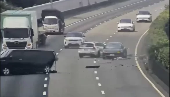 Taiwan Highway Crash Kills Three After Drivers Stop in Active Lane