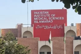 PIMS Says Two Shifa Specialists Joined Imran Khan’s Eye Examination