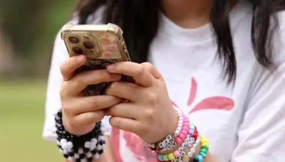 New Zealand Moves to Ban Social Media for Children Under 16
