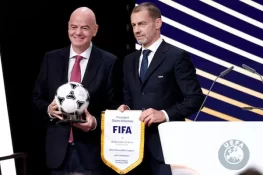 Ceferin rules out Fifa presidency bid as Infantino courts poorer football nations