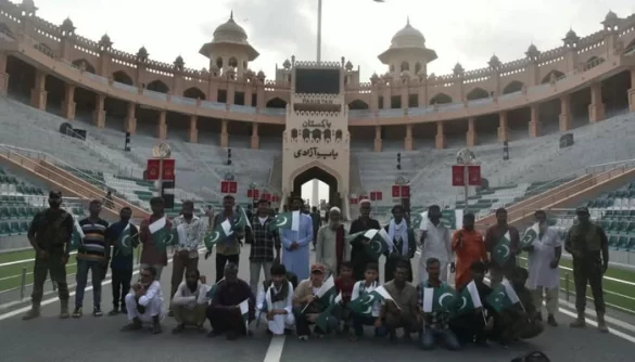 25 Pakistani Nationals Return Home After Release From Indian Jails