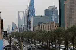 Saudi Arabia issues first air raid alerts for Riyadh as Houthi attacks escalate