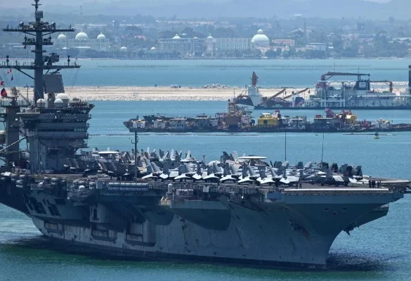 USS Abraham Lincoln Departs Thailand After Five-Day Port Visit