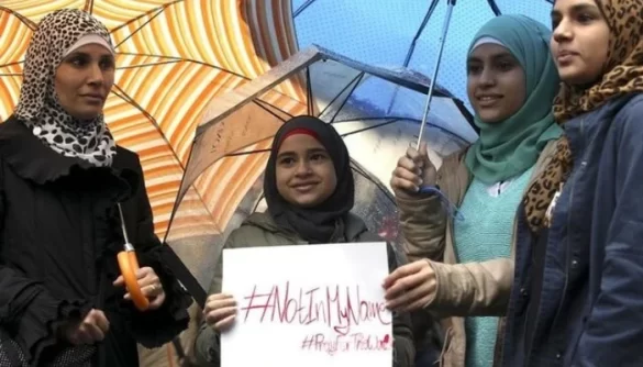 Italy to ban face veils in schools, cap foreign students per class