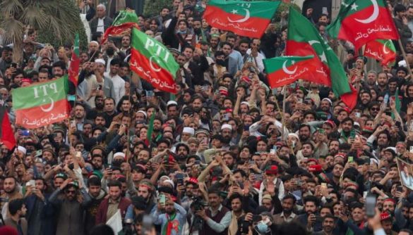 Trust deficit blocks breakthrough between PTI and authorities over Islamabad march