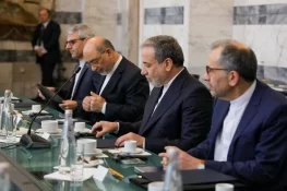 Iran keeps door open to diplomacy while standing firm on Hormuz conditions