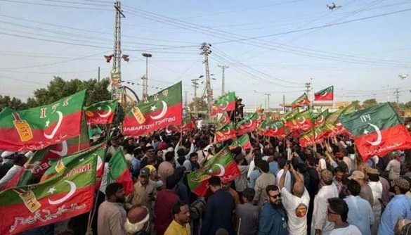 Backchannel talks fail to resolve PTI-government deadlock over Islamabad march
