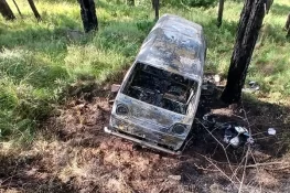 School van plunges into ravine and catches fire in Murree, 11 injured
