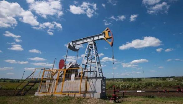 Pakistan’s crude oil imports surge 62% in August amid supply concerns