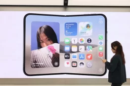 Apple Offers Replacements for iPhone Duo After Reports of Screen Cracks