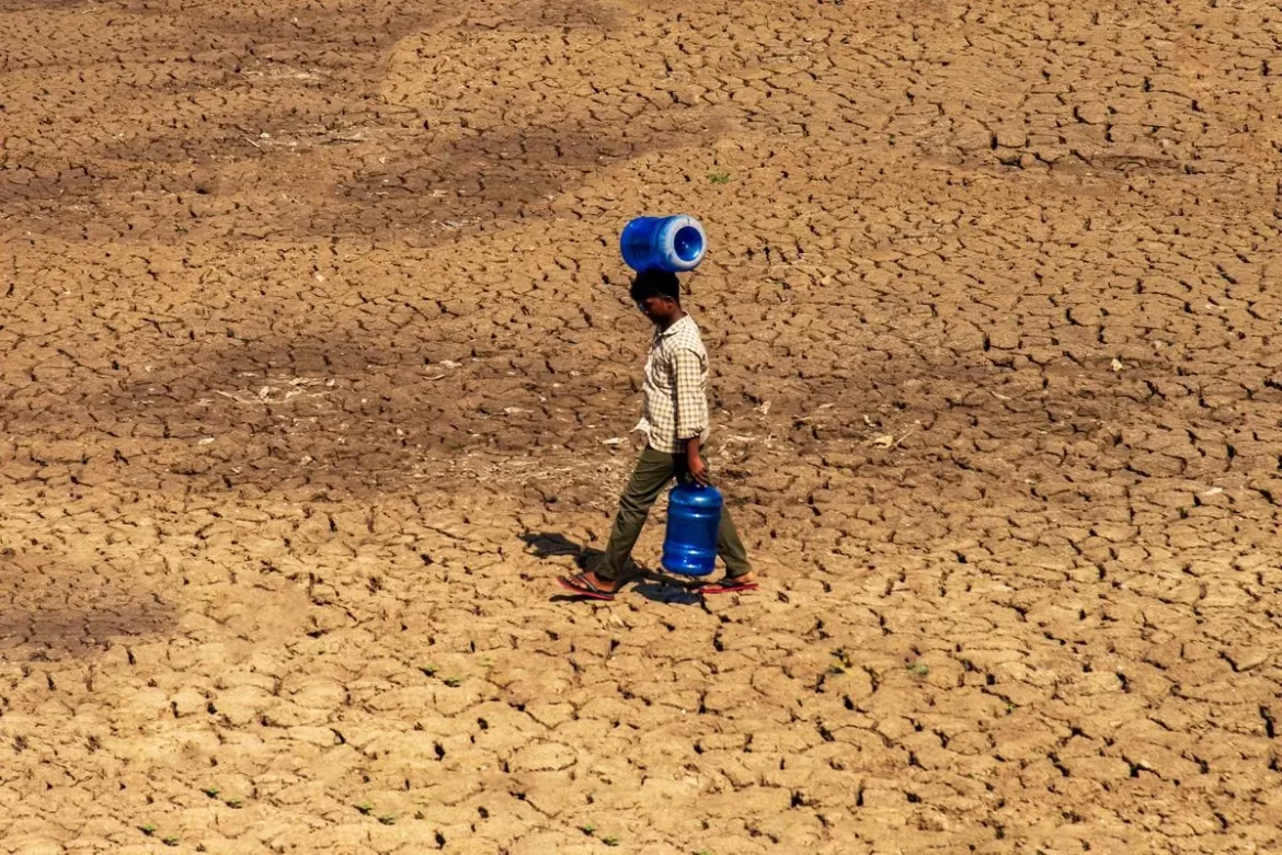El Niño forecast to reach record strength as global weather risks rise