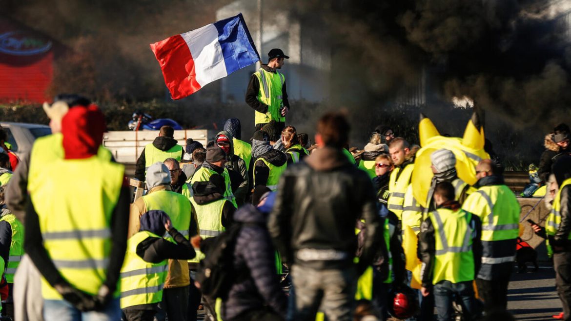 France Faces Fresh Unrest as Yellow Vests Plan Major Paris March