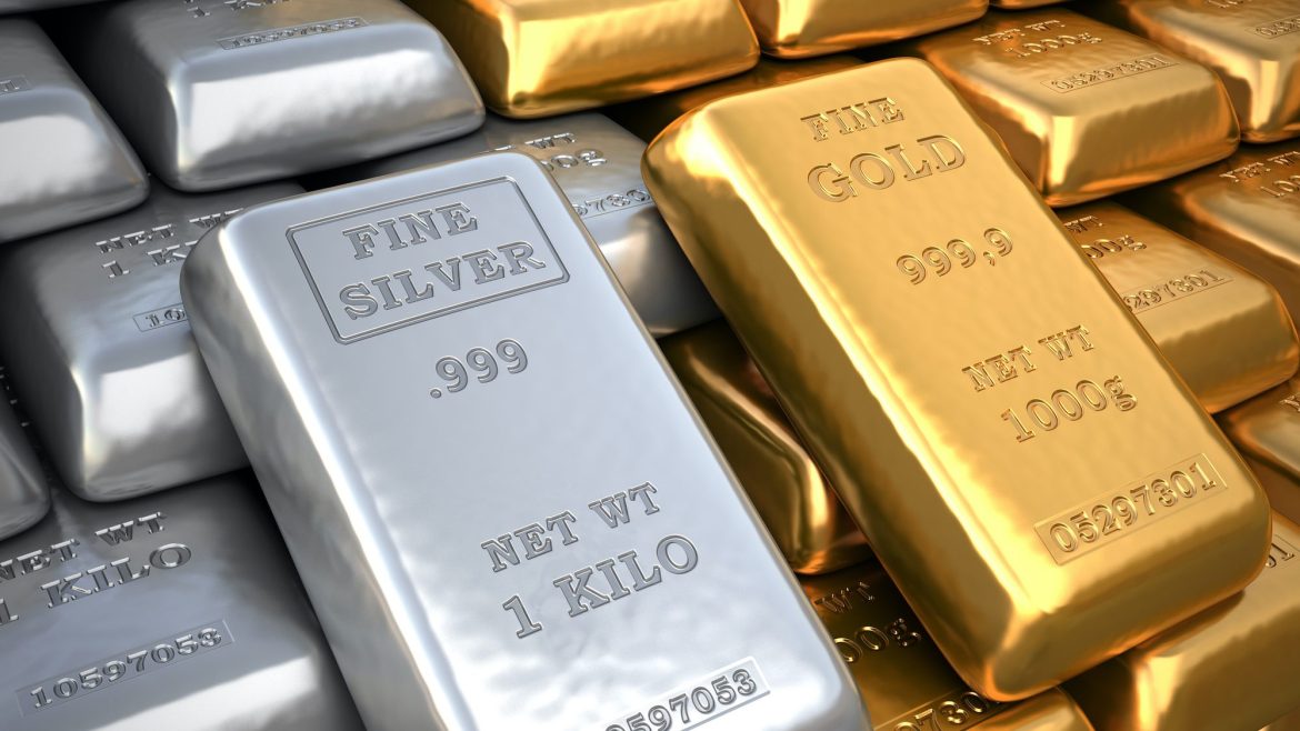 Gold, Silver Prices Fall in Global and Local Markets