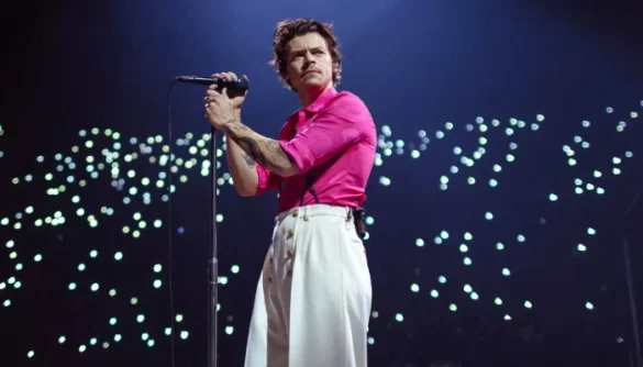 Harry Styles Makes Fan’s Dream Come True in Emotional Concert Moment