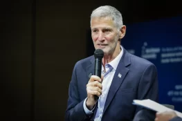 Israeli Opposition Leader Says Killing of Iran’s Khamenei Was a Mistake