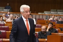 Khawaja Asif Hits Back at Fazlur Rehman Over Absence From Tehran Talks