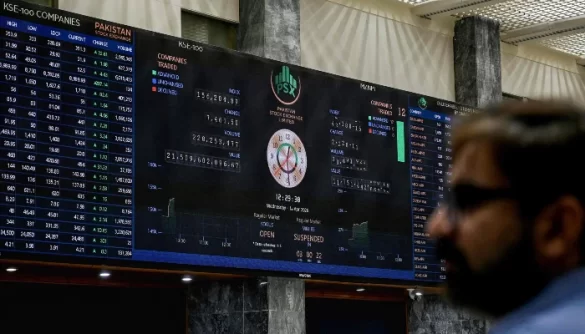 PSX Struggles to Recover as Selling Pressure Weighs on KSE-100