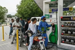 Pakistan Cuts Petrol Price by Rs5.16 and Diesel by Rs7.69