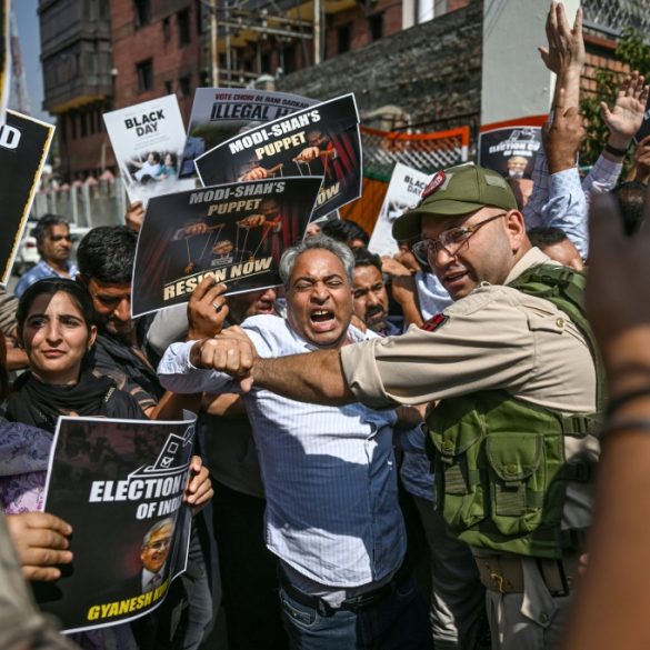 Thousands Protest in India, Demand Election Chief’s Resignation